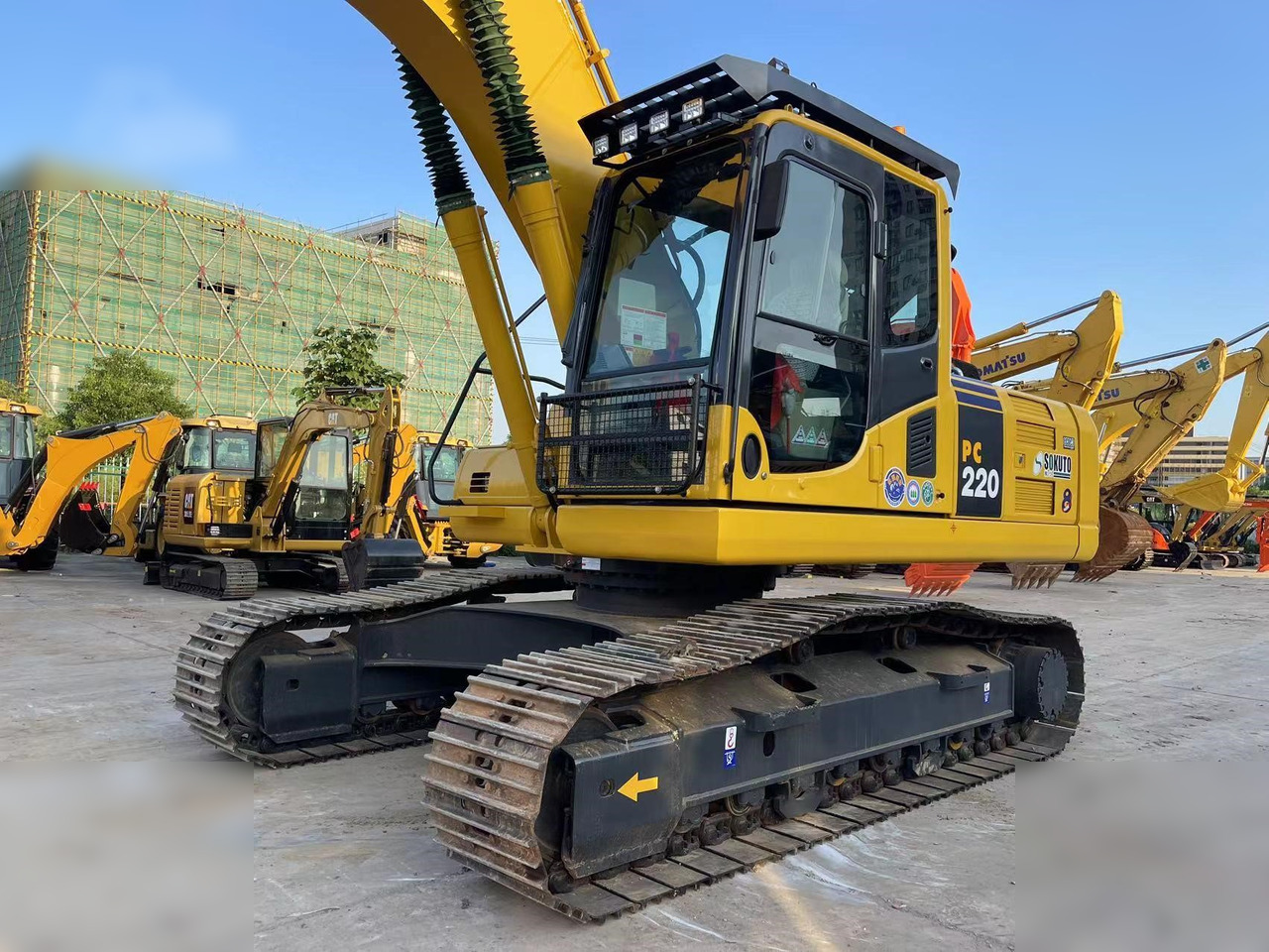 KOMATSU PC220-8 - Ερπυστριοφόρος εκσκαφέας: φωτογραφία 4 KOMATSU PC220-8 - Ερπυστριοφόρος εκσκαφέας: φωτογραφία 4