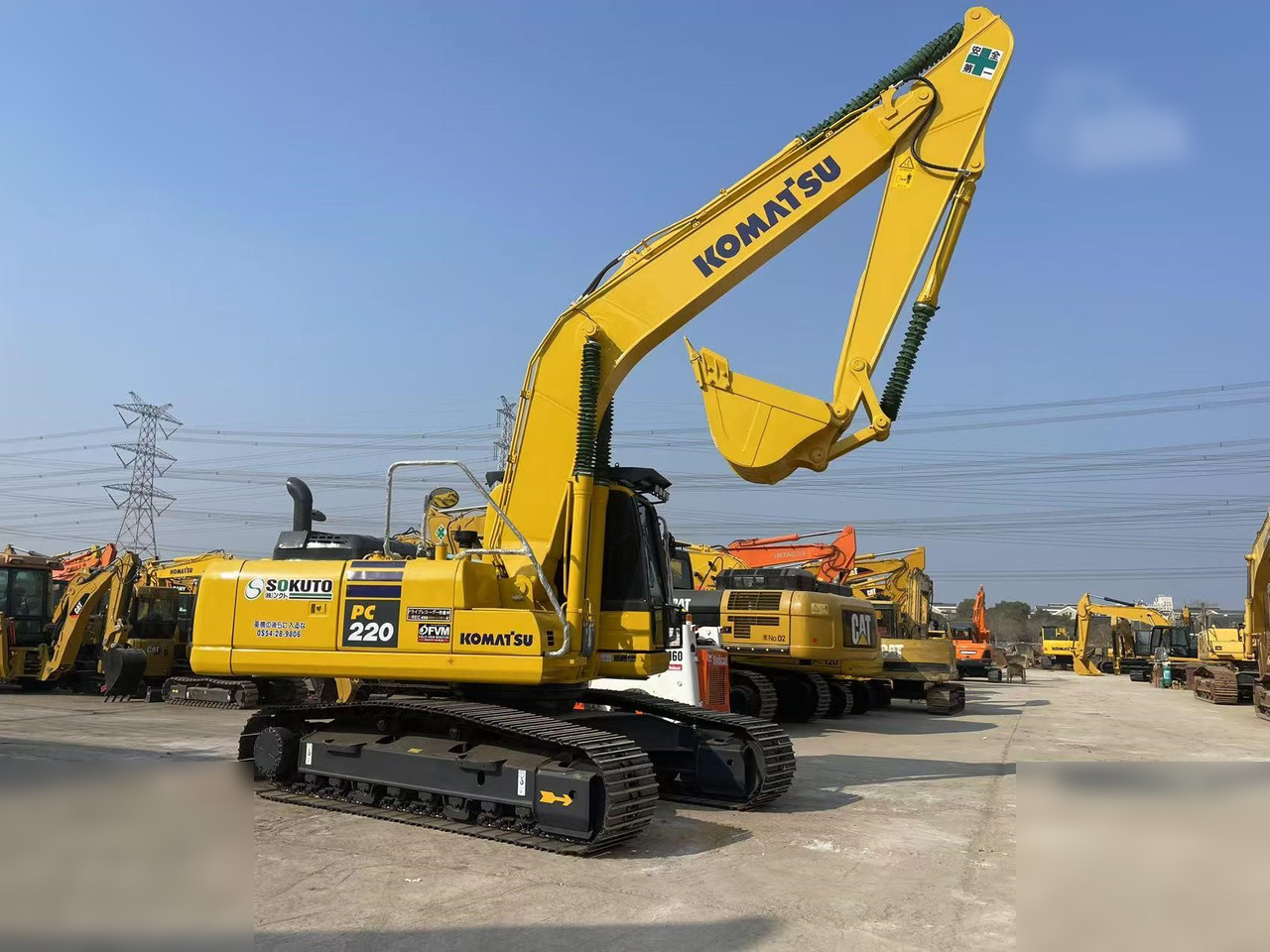 KOMATSU PC220-8 - Ερπυστριοφόρος εκσκαφέας: φωτογραφία 2 KOMATSU PC220-8 - Ερπυστριοφόρος εκσκαφέας: φωτογραφία 2