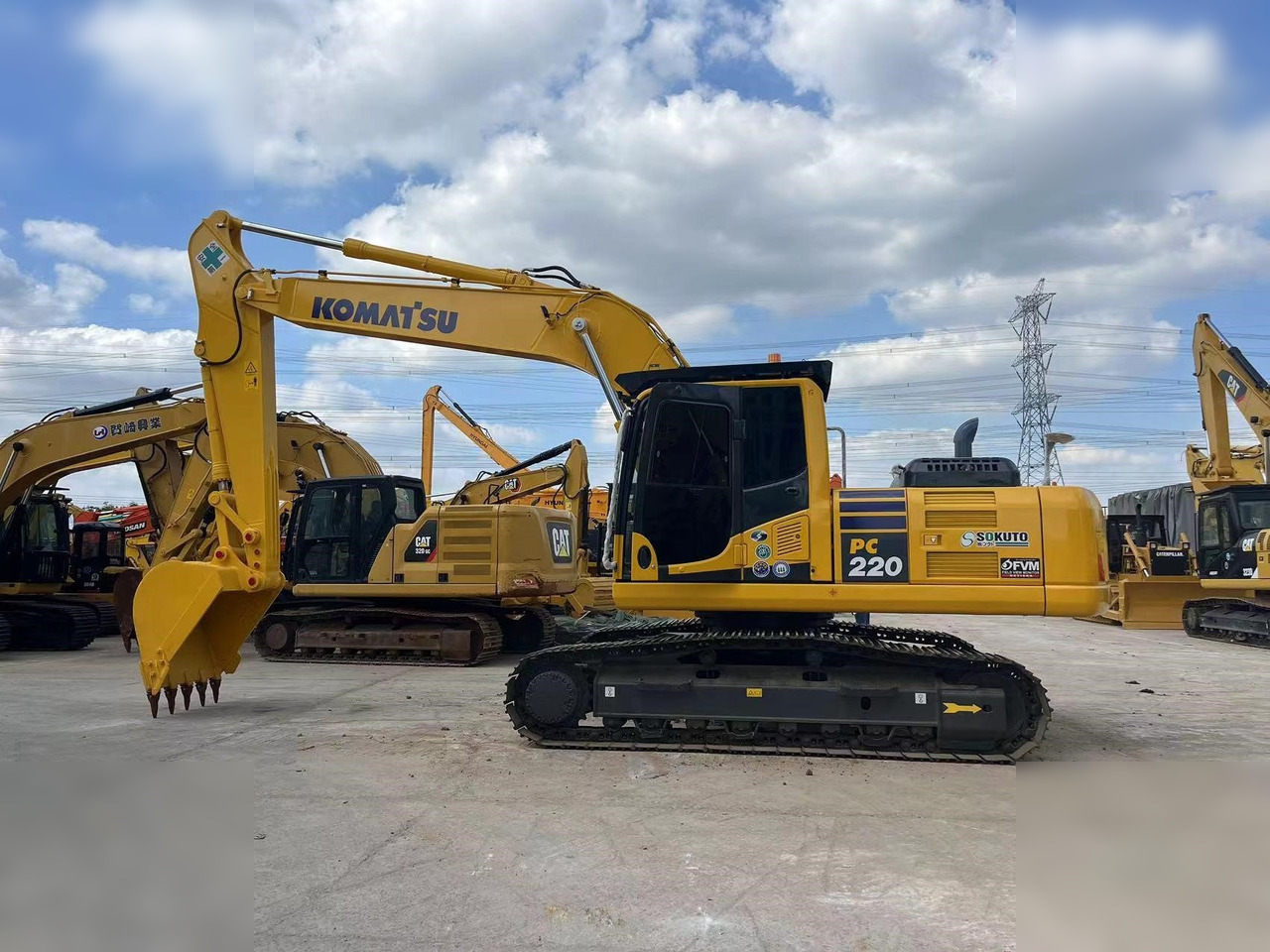 KOMATSU PC220-8 - Ερπυστριοφόρος εκσκαφέας: φωτογραφία 2 KOMATSU PC220-8 - Ερπυστριοφόρος εκσκαφέας: φωτογραφία 2