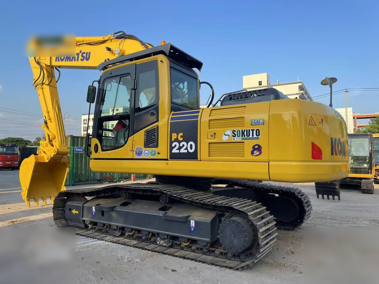 KOMATSU PC220-8 - Ερπυστριοφόρος εκσκαφέας: φωτογραφία 4 KOMATSU PC220-8 - Ερπυστριοφόρος εκσκαφέας: φωτογραφία 4