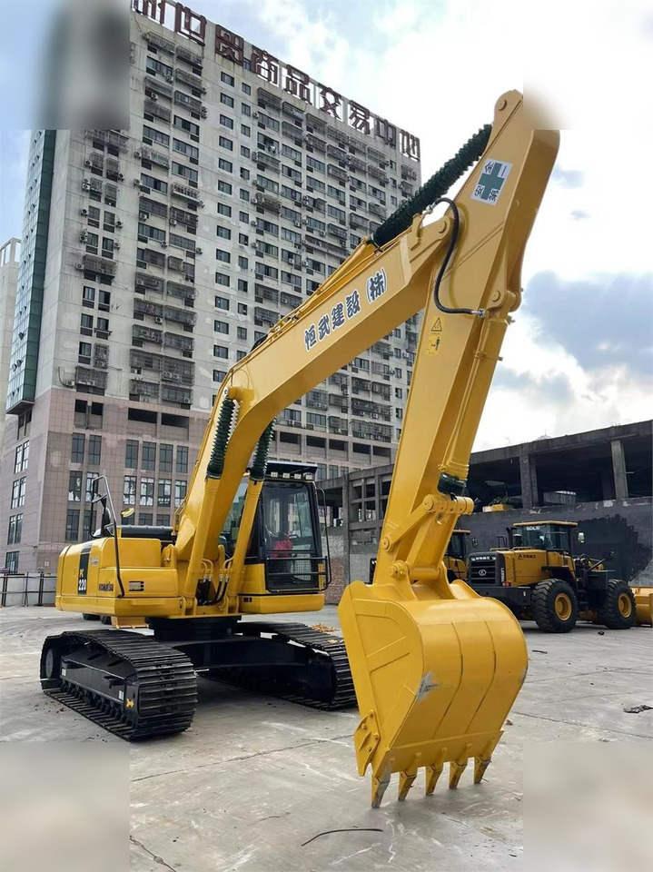 KOMATSU PC220-8 - Ερπυστριοφόρος εκσκαφέας: φωτογραφία 3 KOMATSU PC220-8 - Ερπυστριοφόρος εκσκαφέας: φωτογραφία 3