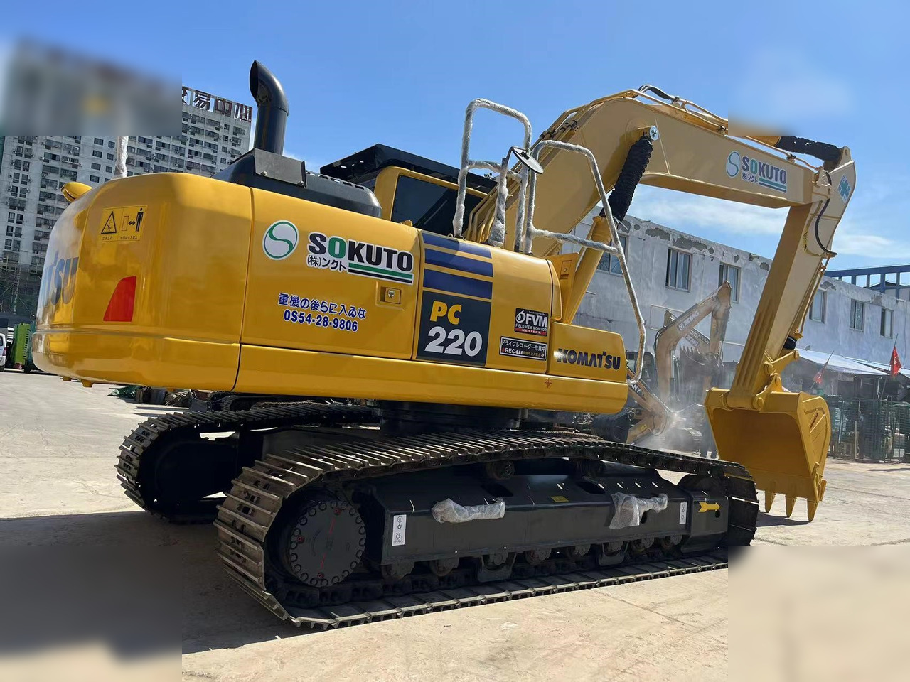 KOMATSU PC220-8 - Ερπυστριοφόρος εκσκαφέας: φωτογραφία 2 KOMATSU PC220-8 - Ερπυστριοφόρος εκσκαφέας: φωτογραφία 2