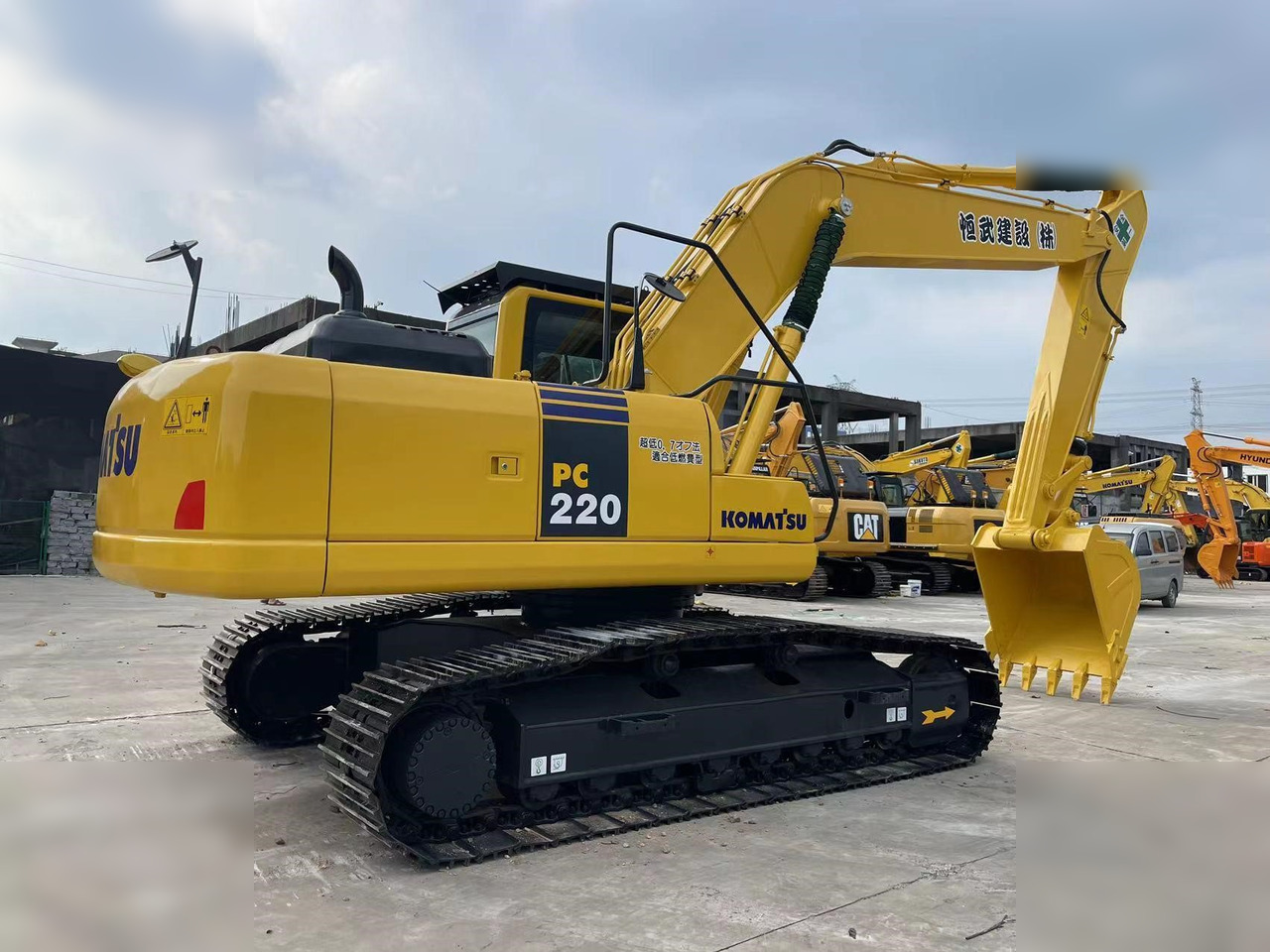 KOMATSU PC220-8 - Ερπυστριοφόρος εκσκαφέας: φωτογραφία 5 KOMATSU PC220-8 - Ερπυστριοφόρος εκσκαφέας: φωτογραφία 5