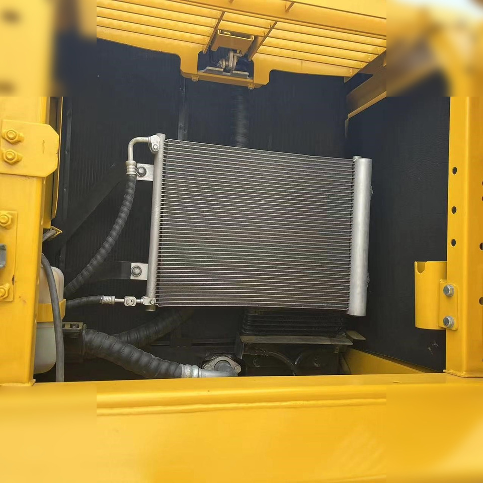 KOMATSU PC240 LC-8 - Ερπυστριοφόρος εκσκαφέας: φωτογραφία 3 KOMATSU PC240 LC-8 - Ερπυστριοφόρος εκσκαφέας: φωτογραφία 3