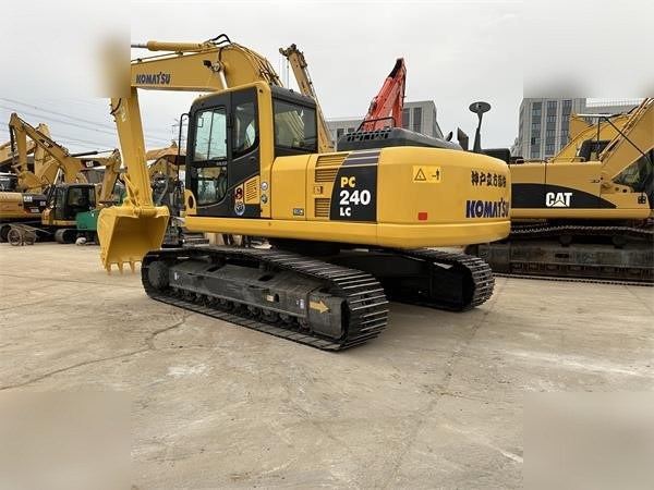 KOMATSU PC240 LC-8 - Ερπυστριοφόρος εκσκαφέας: φωτογραφία 4 KOMATSU PC240 LC-8 - Ερπυστριοφόρος εκσκαφέας: φωτογραφία 4