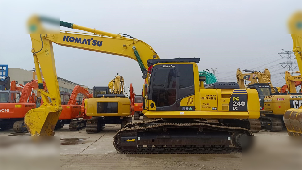 KOMATSU PC240 LC-8 - Ερπυστριοφόρος εκσκαφέας: φωτογραφία 2 KOMATSU PC240 LC-8 - Ερπυστριοφόρος εκσκαφέας: φωτογραφία 2