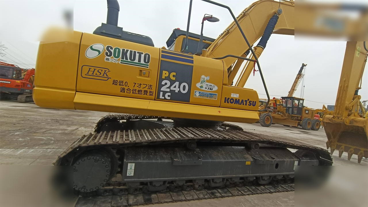 KOMATSU PC240 LC - Ερπυστριοφόρος εκσκαφέας: φωτογραφία 4 KOMATSU PC240 LC - Ερπυστριοφόρος εκσκαφέας: φωτογραφία 4