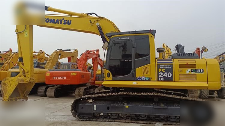 KOMATSU PC240 LC - Ερπυστριοφόρος εκσκαφέας: φωτογραφία 1 KOMATSU PC240 LC - Ερπυστριοφόρος εκσκαφέας: φωτογραφία 1