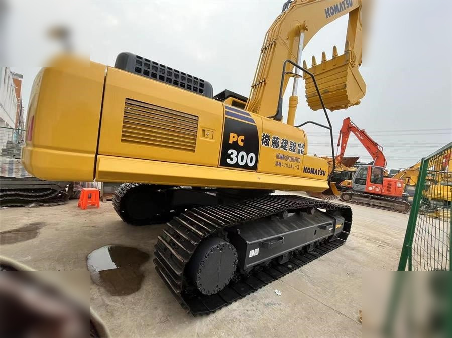 KOMATSU PC300-8 - Ερπυστριοφόρος εκσκαφέας: φωτογραφία 3 KOMATSU PC300-8 - Ερπυστριοφόρος εκσκαφέας: φωτογραφία 3