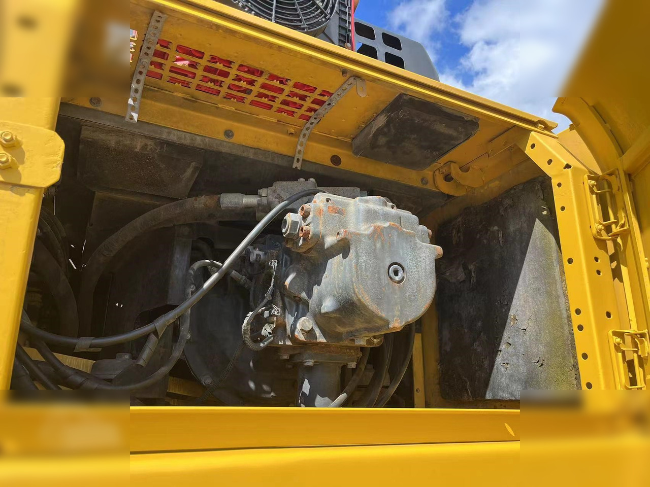 KOMATSU PC400-8R - Ερπυστριοφόρος εκσκαφέας: φωτογραφία 5 KOMATSU PC400-8R - Ερπυστριοφόρος εκσκαφέας: φωτογραφία 5