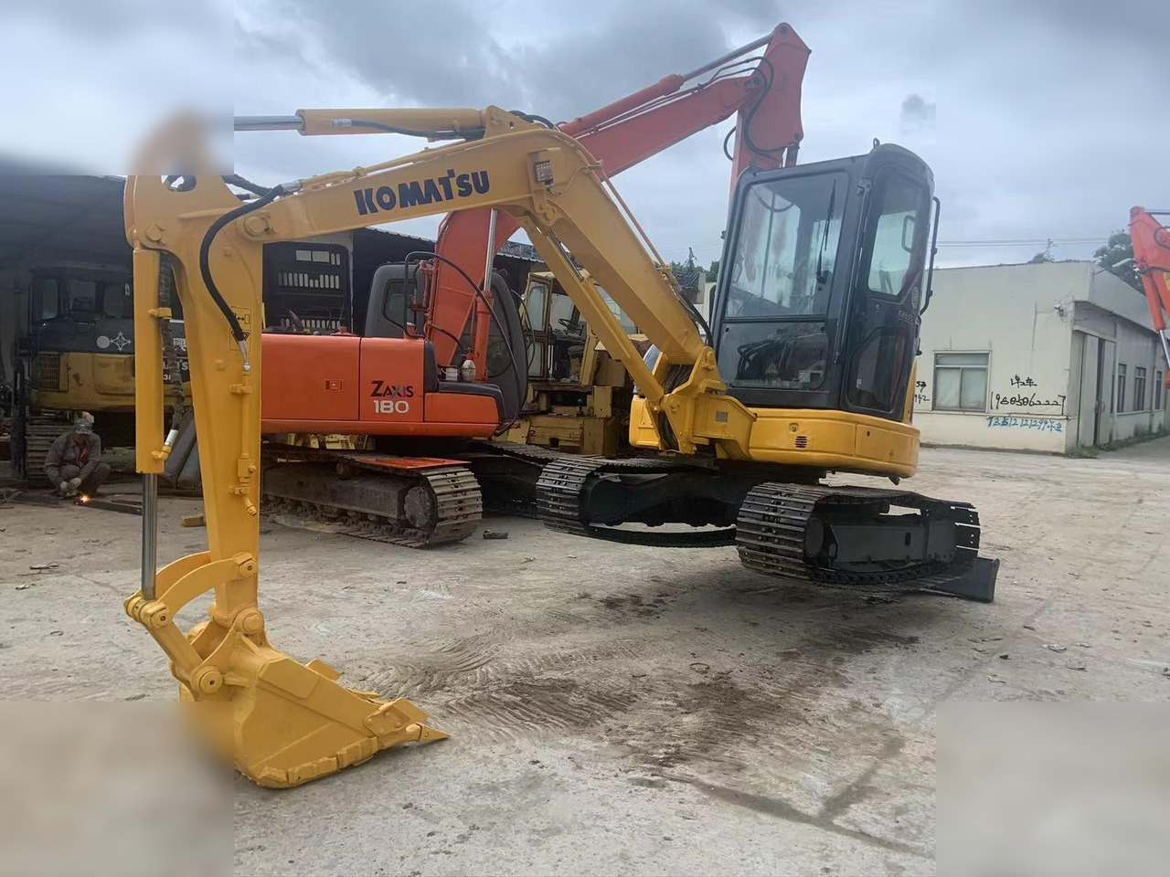 KOMATSU PC40MR-2 - Μίνι εκσκαφέας: φωτογραφία 1 KOMATSU PC40MR-2 - Μίνι εκσκαφέας: φωτογραφία 1