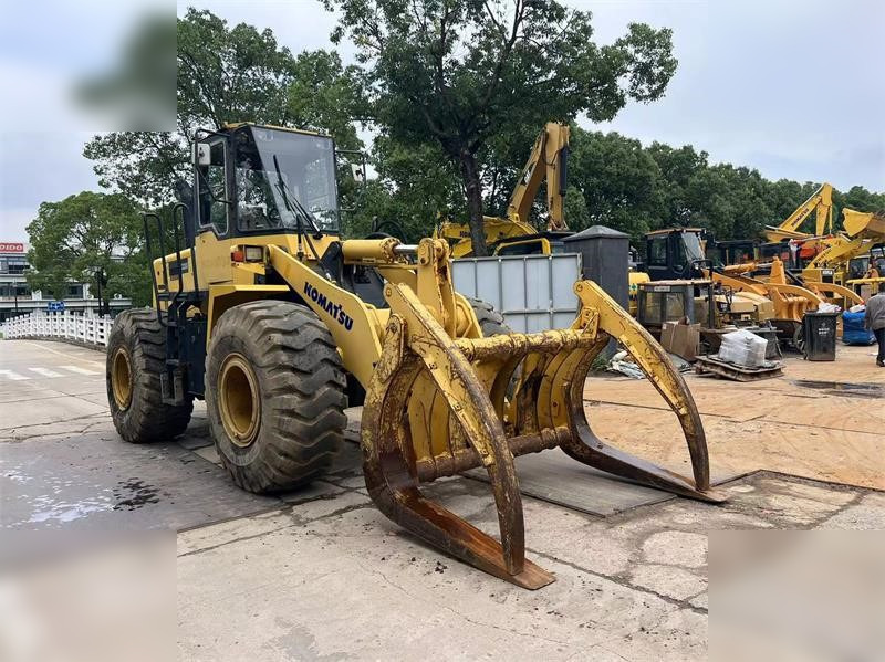 KOMATSU WA320-3 - Ελαστιχοφόρος φορτωτής: φωτογραφία 1 KOMATSU WA320-3 - Ελαστιχοφόρος φορτωτής: φωτογραφία 1