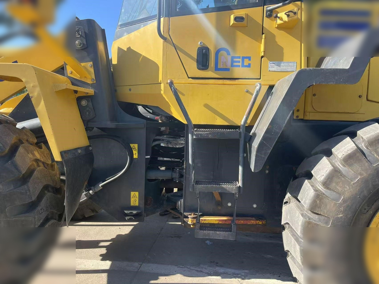 KOMATSU WA320-5 - Ελαστιχοφόρος φορτωτής: φωτογραφία 4 KOMATSU WA320-5 - Ελαστιχοφόρος φορτωτής: φωτογραφία 4