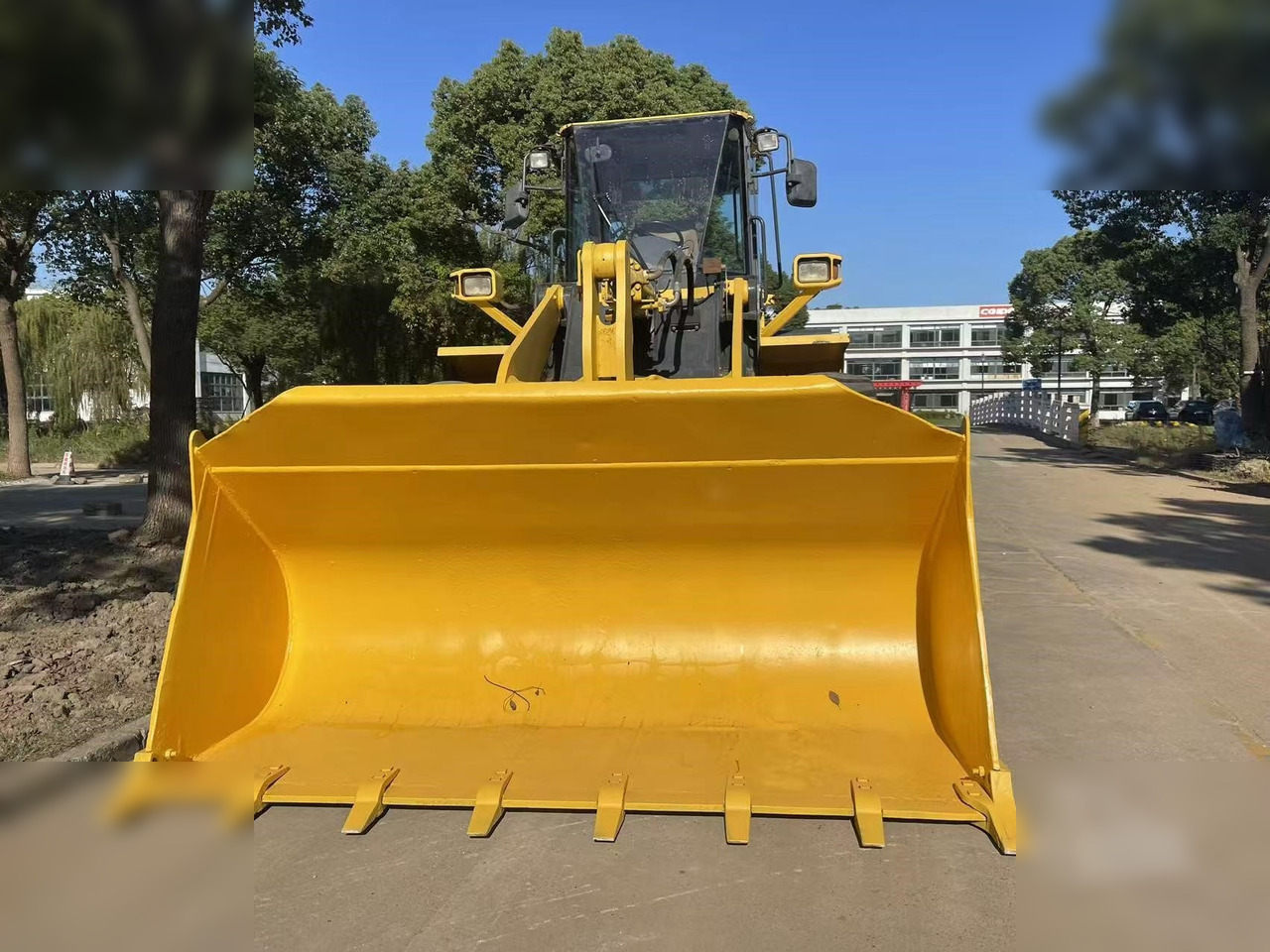 KOMATSU WA320-5 - Ελαστιχοφόρος φορτωτής: φωτογραφία 5 KOMATSU WA320-5 - Ελαστιχοφόρος φορτωτής: φωτογραφία 5