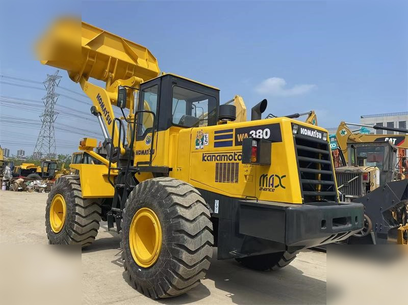 KOMATSU WA380-3 - Ελαστιχοφόρος φορτωτής: φωτογραφία 3 KOMATSU WA380-3 - Ελαστιχοφόρος φορτωτής: φωτογραφία 3