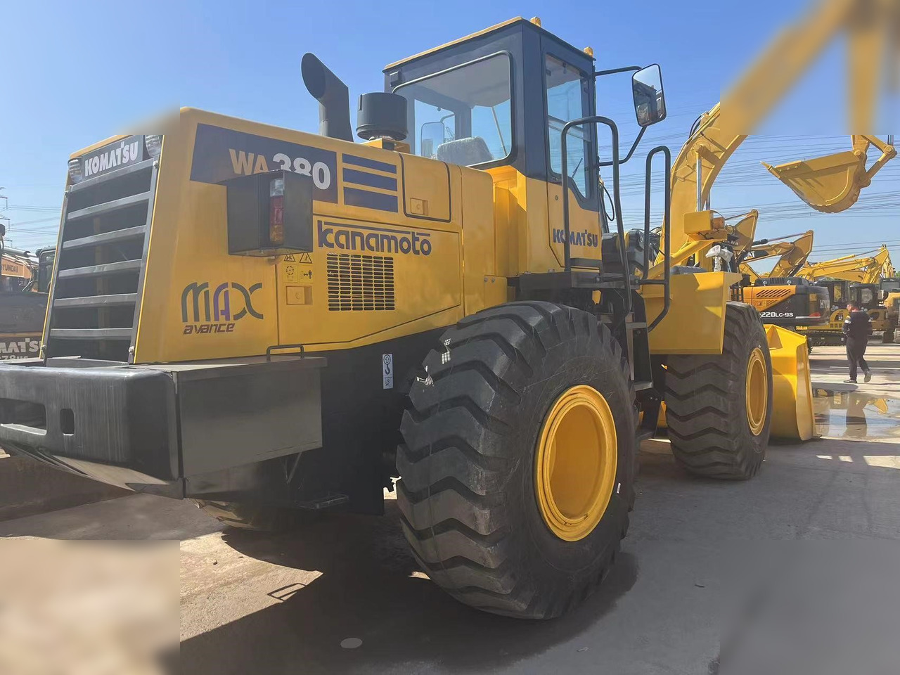 KOMATSU WA380-3 - Ελαστιχοφόρος φορτωτής: φωτογραφία 2 KOMATSU WA380-3 - Ελαστιχοφόρος φορτωτής: φωτογραφία 2