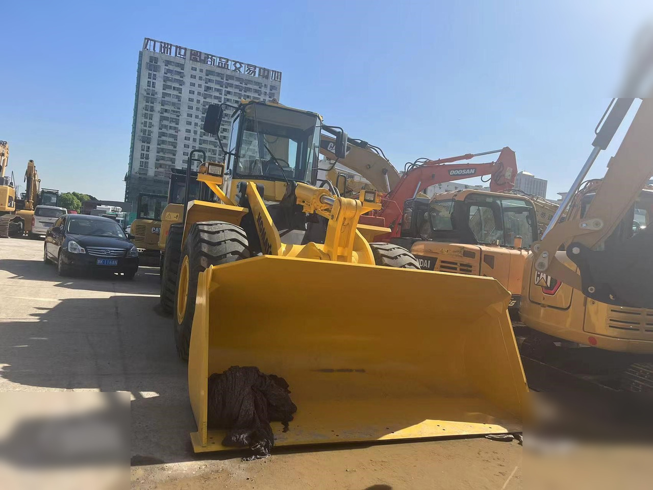 KOMATSU WA380-3 - Ελαστιχοφόρος φορτωτής: φωτογραφία 3 KOMATSU WA380-3 - Ελαστιχοφόρος φορτωτής: φωτογραφία 3