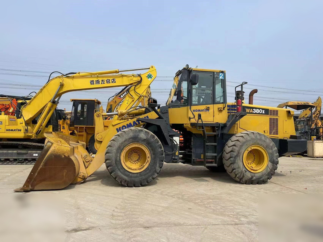 KOMATSU WA380Z-6 - Ελαστιχοφόρος φορτωτής: φωτογραφία 1 KOMATSU WA380Z-6 - Ελαστιχοφόρος φορτωτής: φωτογραφία 1