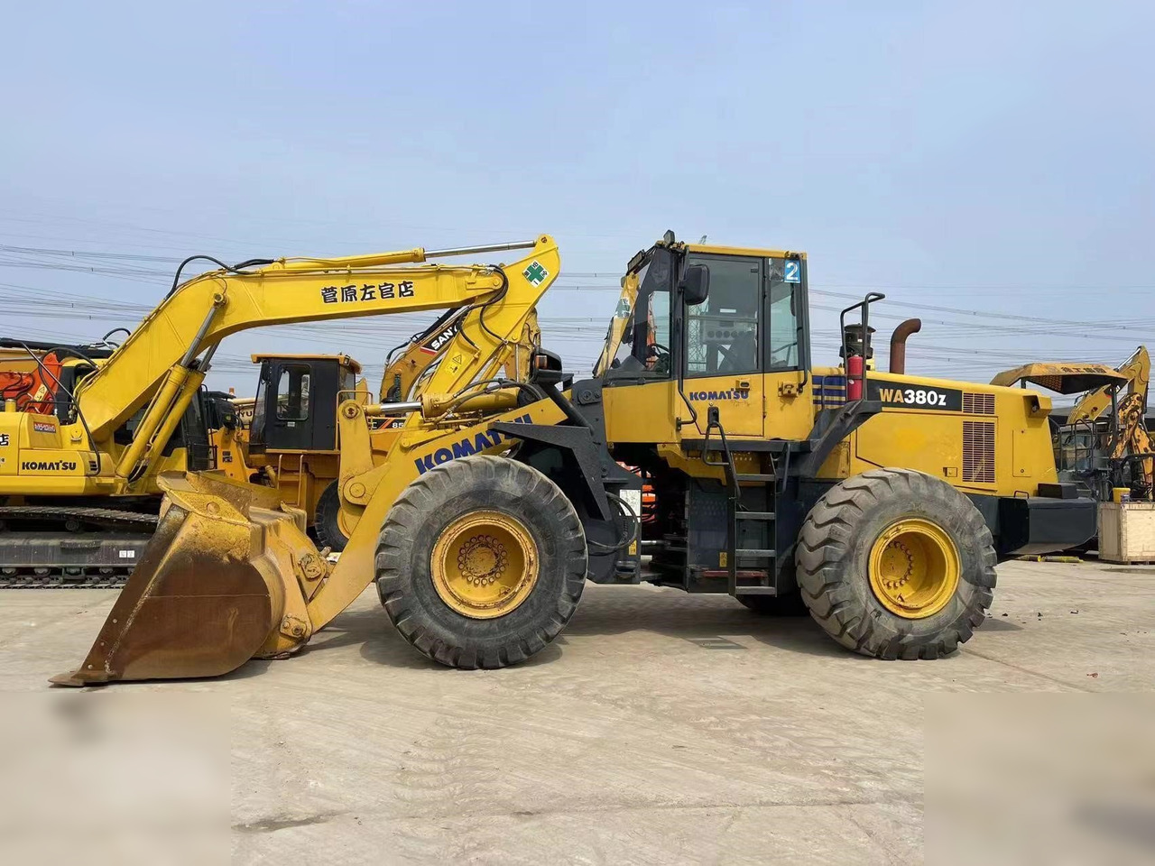 KOMATSU WA380Z-6 - Ελαστιχοφόρος φορτωτής: φωτογραφία 5 KOMATSU WA380Z-6 - Ελαστιχοφόρος φορτωτής: φωτογραφία 5