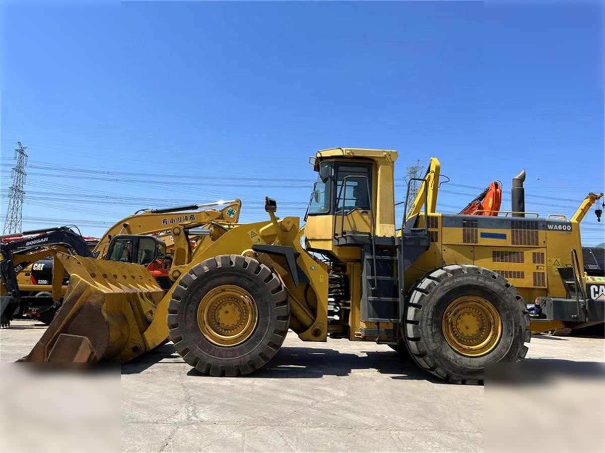 KOMATSU WA600-3 - Ελαστιχοφόρος φορτωτής: φωτογραφία 5 KOMATSU WA600-3 - Ελαστιχοφόρος φορτωτής: φωτογραφία 5
