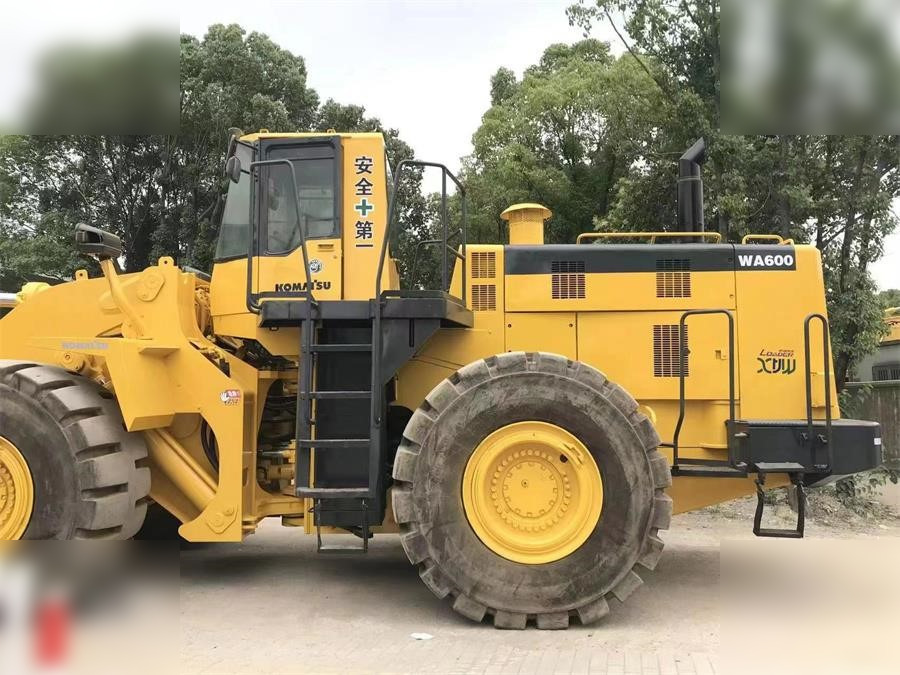 KOMATSU WA600-3 - Ελαστιχοφόρος φορτωτής: φωτογραφία 3 KOMATSU WA600-3 - Ελαστιχοφόρος φορτωτής: φωτογραφία 3