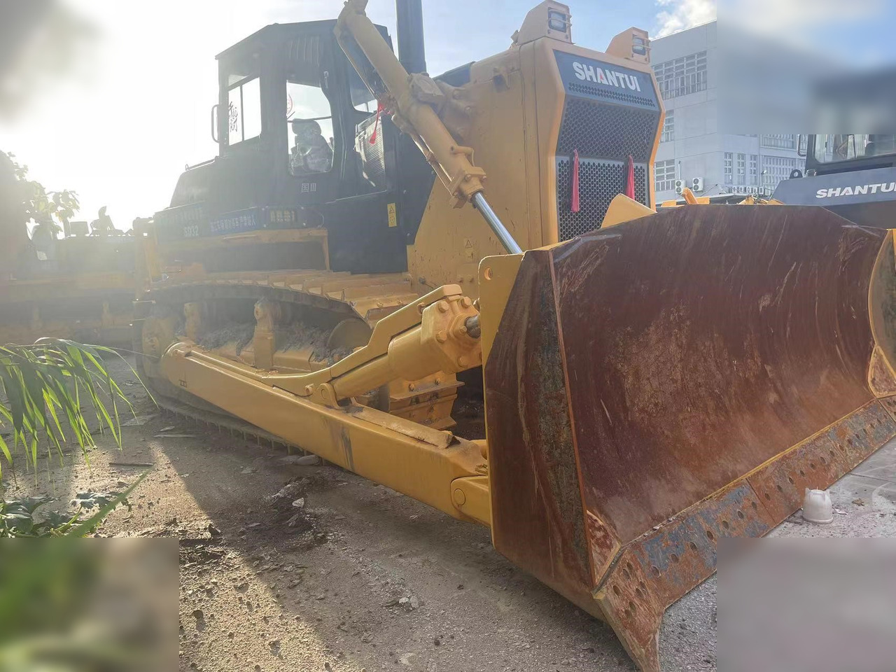 SHANTUI SD32 - Μπουλντόζα: φωτογραφία 4 SHANTUI SD32 - Μπουλντόζα: φωτογραφία 4