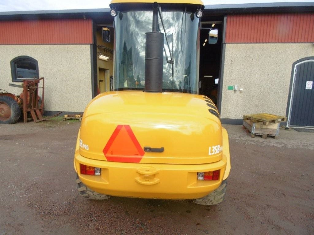 Volvo L 35 - Ελαστιχοφόρος φορτωτής: φωτογραφία 3 Volvo L 35 - Ελαστιχοφόρος φορτωτής: φωτογραφία 3