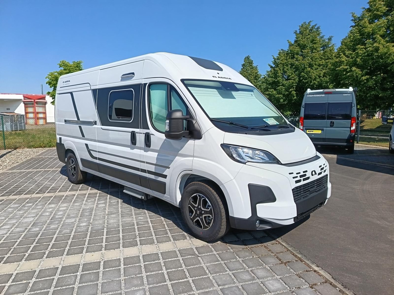 Adria Twin Twin 600 SPB Family*SAFETY+STYLE*DAB*SOFORT - Αυτοκινούμενο βαν: φωτογραφία 2 Adria Twin Twin 600 SPB Family*SAFETY+STYLE*DAB*SOFORT - Αυτοκινούμενο βαν: φωτογραφία 2