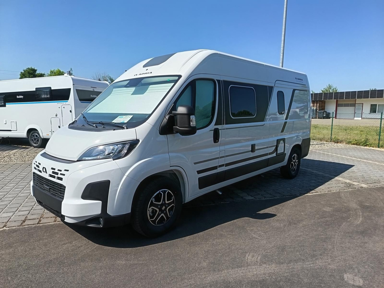 Adria Twin Twin 600 SPB Family*SAFETY+STYLE*DAB*SOFORT - Αυτοκινούμενο βαν: φωτογραφία 3 Adria Twin Twin 600 SPB Family*SAFETY+STYLE*DAB*SOFORT - Αυτοκινούμενο βαν: φωτογραφία 3