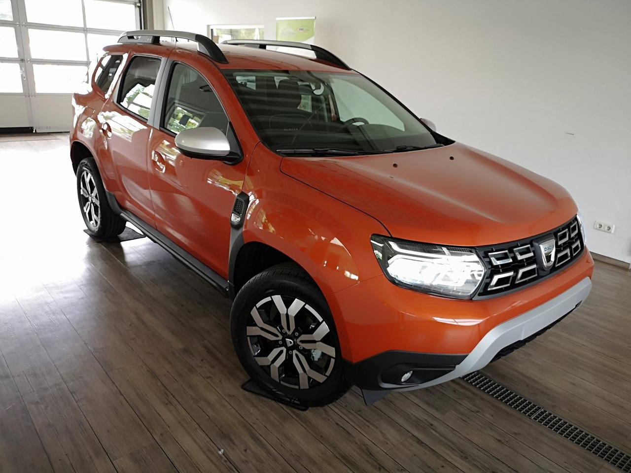 Dacia Duster Prestige Tce 130*KLIMA*SHZ*R-KAM*DAB*NAVI - SUV: φωτογραφία 3 Dacia Duster Prestige Tce 130*KLIMA*SHZ*R-KAM*DAB*NAVI - SUV: φωτογραφία 3
