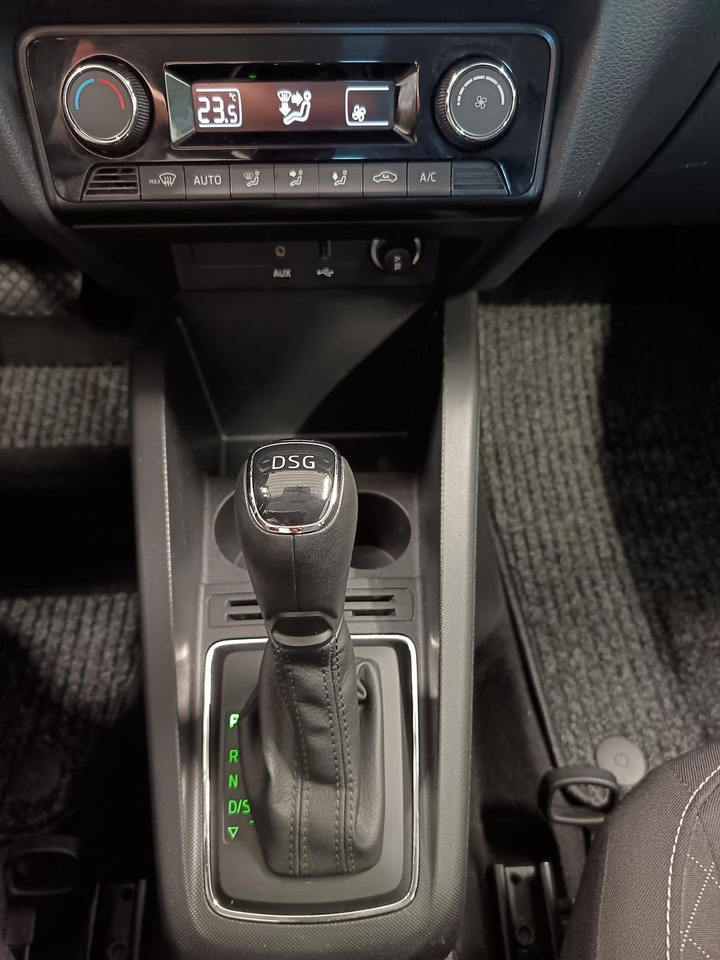 Αυτοκίνητο Skoda Fabia Style 1,2 TSI 81 kW DSG*PDC*SHZ*TEMP*KLIMA: φωτογραφία 15 Αυτοκίνητο Skoda Fabia Style 1,2 TSI 81 kW DSG*PDC*SHZ*TEMP*KLIMA: φωτογραφία 15