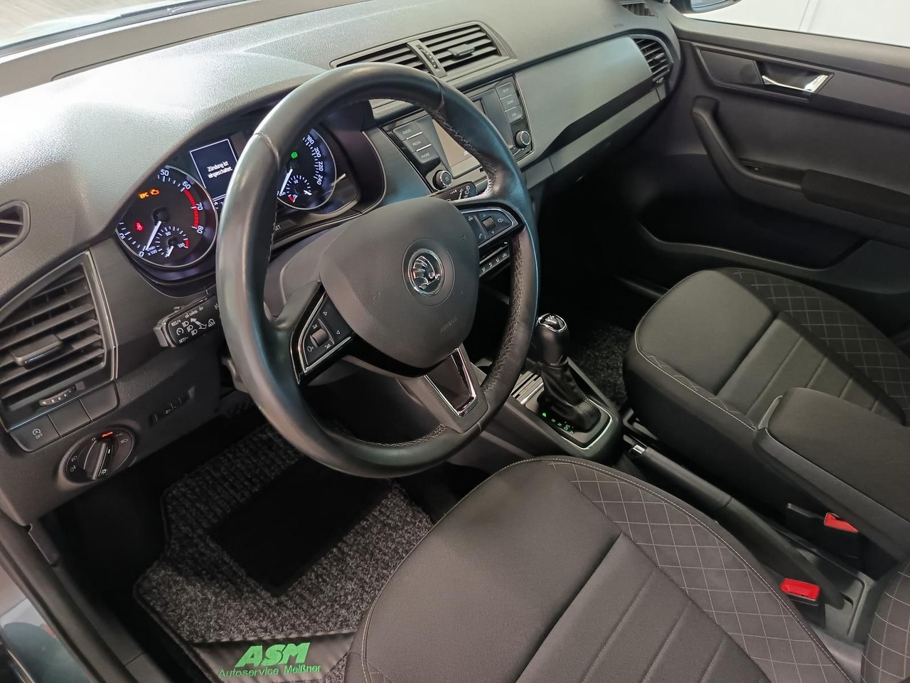 Αυτοκίνητο Skoda Fabia Style 1,2 TSI 81 kW DSG*PDC*SHZ*TEMP*KLIMA: φωτογραφία 20 Αυτοκίνητο Skoda Fabia Style 1,2 TSI 81 kW DSG*PDC*SHZ*TEMP*KLIMA: φωτογραφία 20