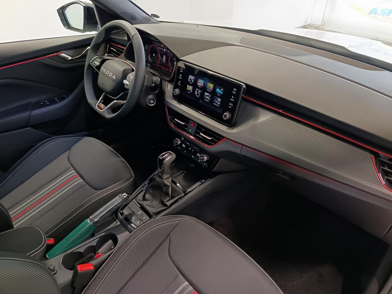 SUV Skoda Kamiq Monte Carlo 1,5 TSI DSG*AHK*PANO*LED*ACC*: φωτογραφία 19 SUV Skoda Kamiq Monte Carlo 1,5 TSI DSG*AHK*PANO*LED*ACC*: φωτογραφία 19