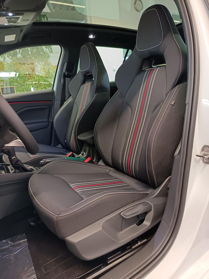 SUV Skoda Kamiq Monte Carlo 1,5 TSI DSG*AHK*PANO*LED*ACC*: φωτογραφία 18 SUV Skoda Kamiq Monte Carlo 1,5 TSI DSG*AHK*PANO*LED*ACC*: φωτογραφία 18