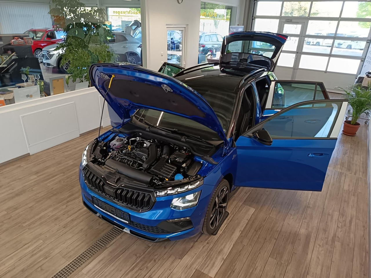 Skoda Kamiq Monte Carlo 1,5 TSI DSG*PANO*AHK*5J.GARANT - SUV: φωτογραφία 2 Skoda Kamiq Monte Carlo 1,5 TSI DSG*PANO*AHK*5J.GARANT - SUV: φωτογραφία 2