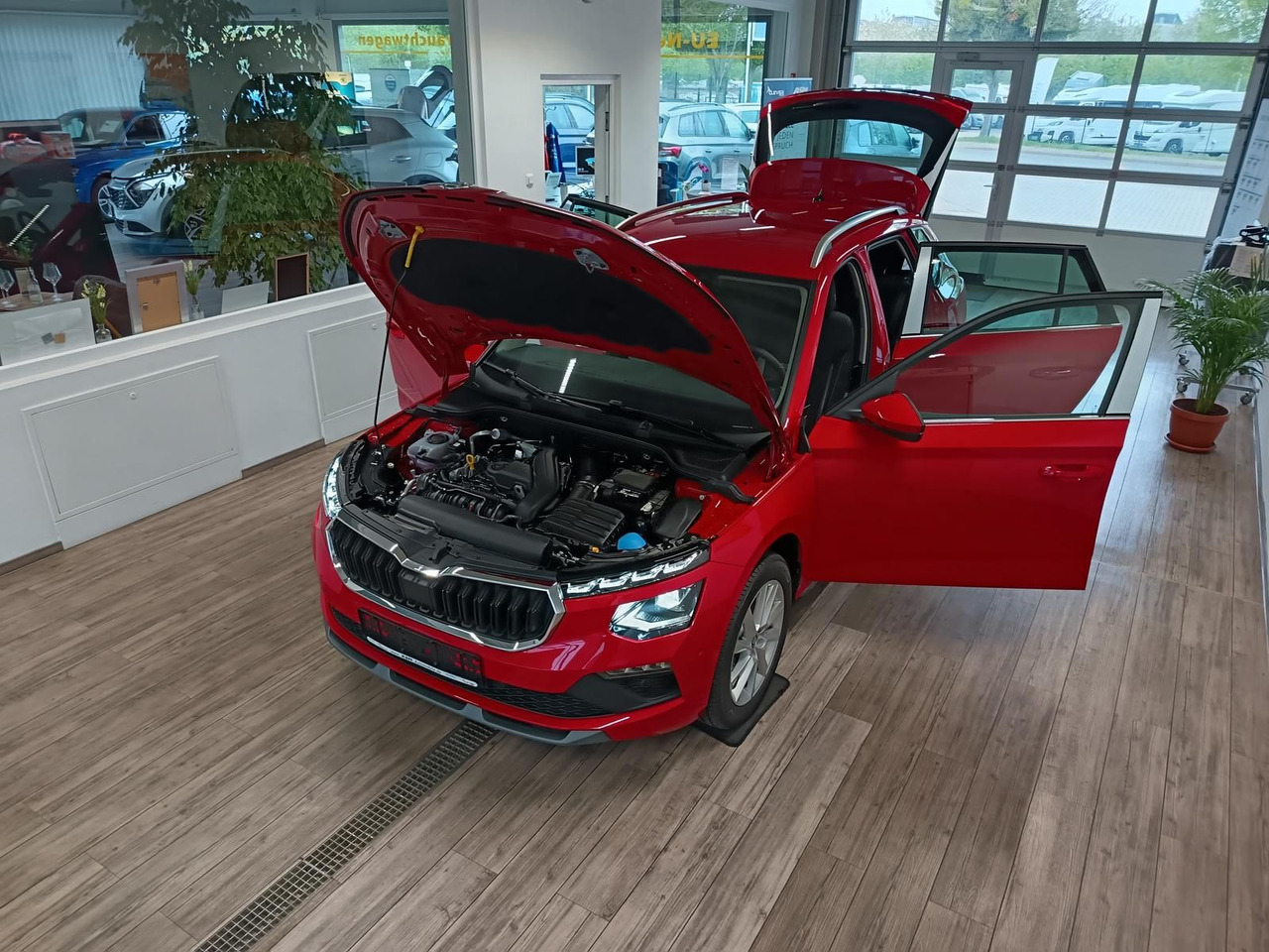 Skoda Kamiq Selection 1,5 TSI DSG*AHK*LED*5J.GARANTIE* - SUV: φωτογραφία 2 Skoda Kamiq Selection 1,5 TSI DSG*AHK*LED*5J.GARANTIE* - SUV: φωτογραφία 2