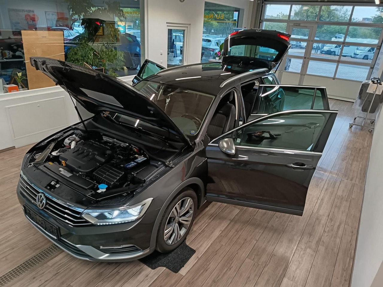 Volkswagen Passat Alltrack 2,0TDI DSG 4x4*360°*NAVI*ACC*LED - Station wagon: φωτογραφία 2 Volkswagen Passat Alltrack 2,0TDI DSG 4x4*360°*NAVI*ACC*LED - Station wagon: φωτογραφία 2