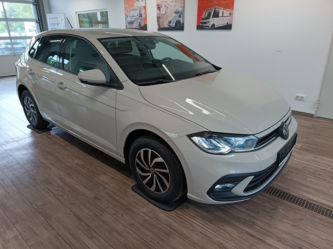 Volkswagen Polo Life 1.0 TSI 70kW DSG*LED*ACC*R-KAM*DAB*PDC - Αυτοκίνητο: φωτογραφία 3 Volkswagen Polo Life 1.0 TSI 70kW DSG*LED*ACC*R-KAM*DAB*PDC - Αυτοκίνητο: φωτογραφία 3