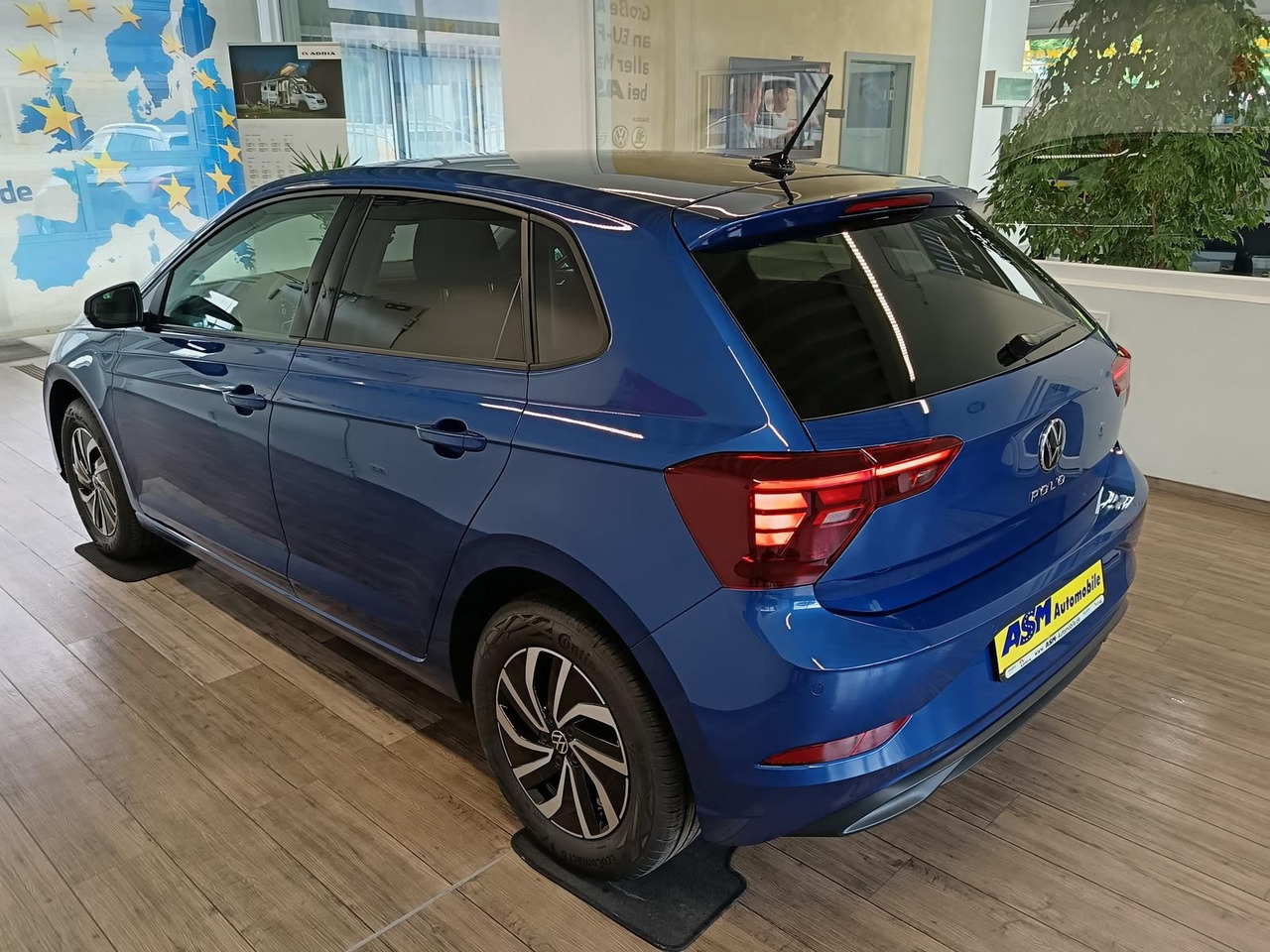Volkswagen Polo Life 1.0 TSI 70kW DSG*LED*ACC*R-KAM*DAB*PDC - Αυτοκίνητο: φωτογραφία 4 Volkswagen Polo Life 1.0 TSI 70kW DSG*LED*ACC*R-KAM*DAB*PDC - Αυτοκίνητο: φωτογραφία 4