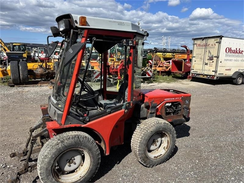 Δημοτικό τρακτέρ Carraro 3800 HST Superpark: φωτογραφία 12 Δημοτικό τρακτέρ Carraro 3800 HST Superpark: φωτογραφία 12