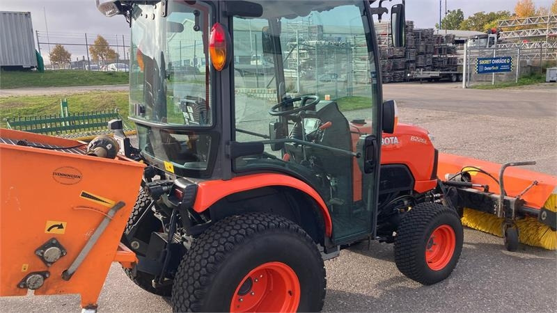 Kubota B2261 med 120 cm kost og udlægger - Δημοτικό τρακτέρ: φωτογραφία 5 Kubota B2261 med 120 cm kost og udlægger - Δημοτικό τρακτέρ: φωτογραφία 5