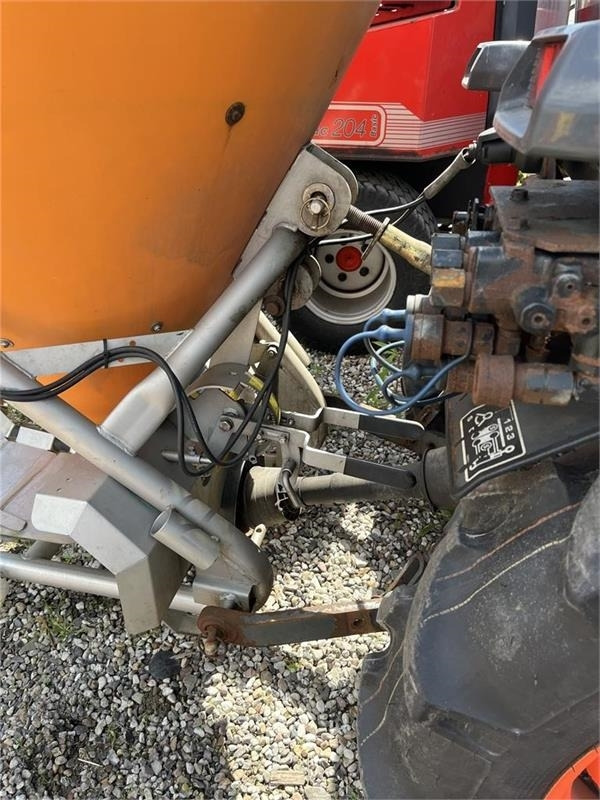 Kubota STW37 Kun 1144 timer STW37 - Δημοτικό τρακτέρ: φωτογραφία 5 Kubota STW37 Kun 1144 timer STW37 - Δημοτικό τρακτέρ: φωτογραφία 5