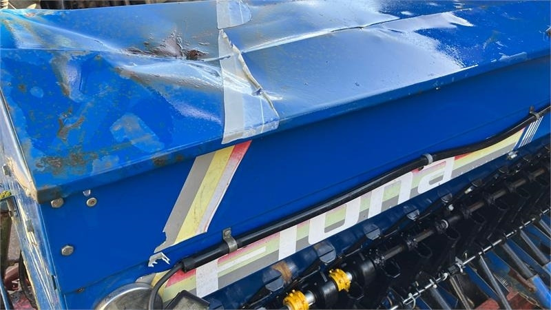 Kuhn HR 3001 M med Fiona Apollo - Σπαρτική με σβάρνα: φωτογραφία 5 Kuhn HR 3001 M med Fiona Apollo - Σπαρτική με σβάρνα: φωτογραφία 5