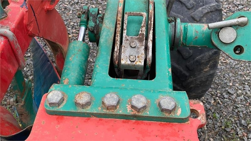 Kverneland EG 100-300-28 - Άροτρο: φωτογραφία 5 Kverneland EG 100-300-28 - Άροτρο: φωτογραφία 5