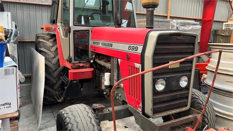 Massey Ferguson 699 - Τρακτέρ: φωτογραφία 1 Massey Ferguson 699 - Τρακτέρ: φωτογραφία 1