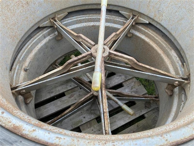 Molcon 16.9x38 5 armet bred - Ελαστικά και ζάντες για Γεωργικά μηχανήματα: φωτογραφία 2 Molcon 16.9x38 5 armet bred - Ελαστικά και ζάντες για Γεωργικά μηχανήματα: φωτογραφία 2