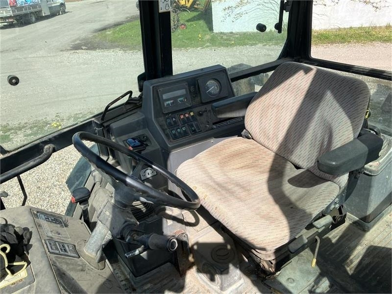 Μίσθωση New Holland 675D  New Holland 675D: φωτογραφία 6