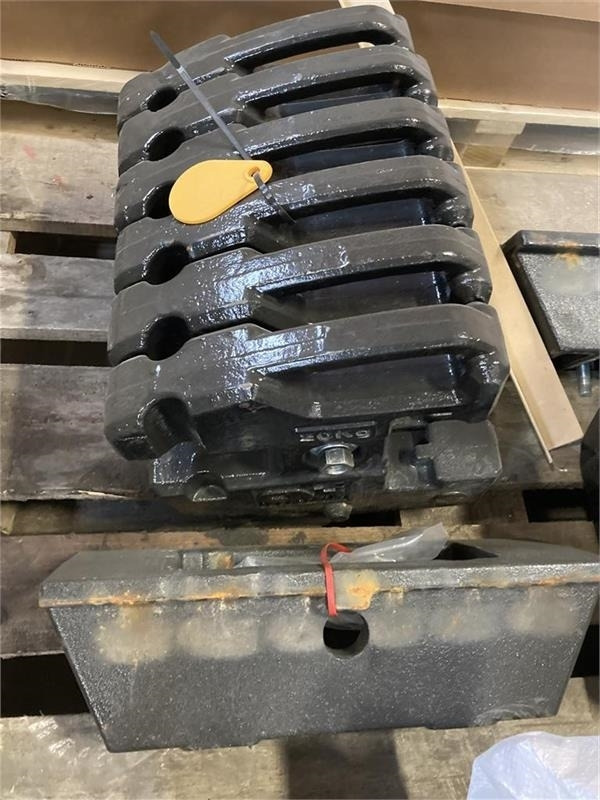 New Holland Boomer til 35-40-50-55 - Αντίβαρο: φωτογραφία 3 New Holland Boomer til 35-40-50-55 - Αντίβαρο: φωτογραφία 3