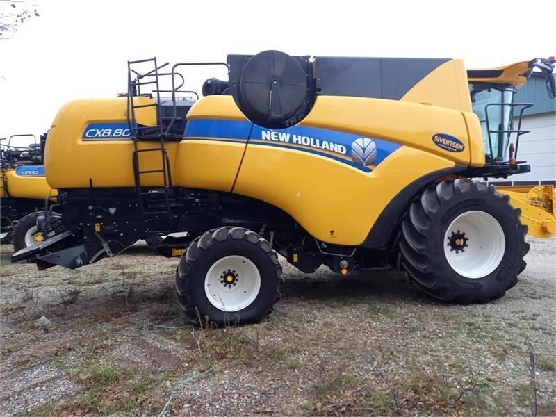New Holland CX8.80 SLH med 25 fods Varifeed - Θεριζοαλωνιστική μηχανή: φωτογραφία 3 New Holland CX8.80 SLH med 25 fods Varifeed - Θεριζοαλωνιστική μηχανή: φωτογραφία 3