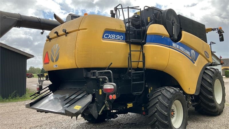 New Holland CX8.90 SLH - Θεριζοαλωνιστική μηχανή: φωτογραφία 4 New Holland CX8.90 SLH - Θεριζοαλωνιστική μηχανή: φωτογραφία 4
